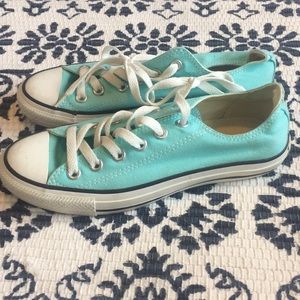 Turquoise converse